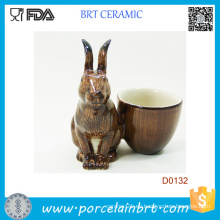 Taza de huevo decorativa popular de la porcelana del conejo
